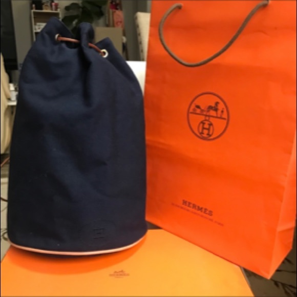 Like New🔥 Hermès Back bag with Charm - Picture 4 of 8